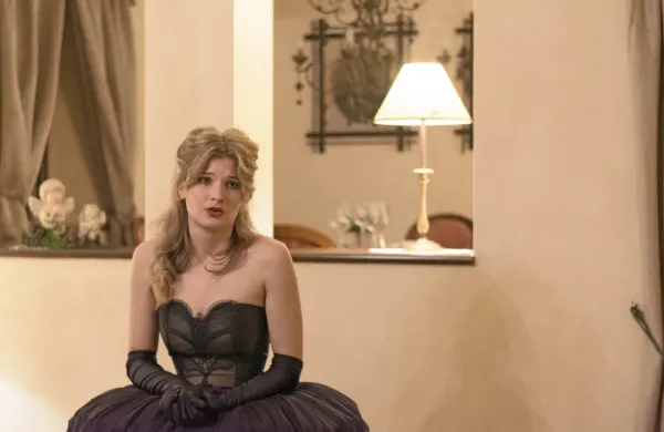  Emilijo Kraus je upodobila mlada igralka Maruša Mlakar. 