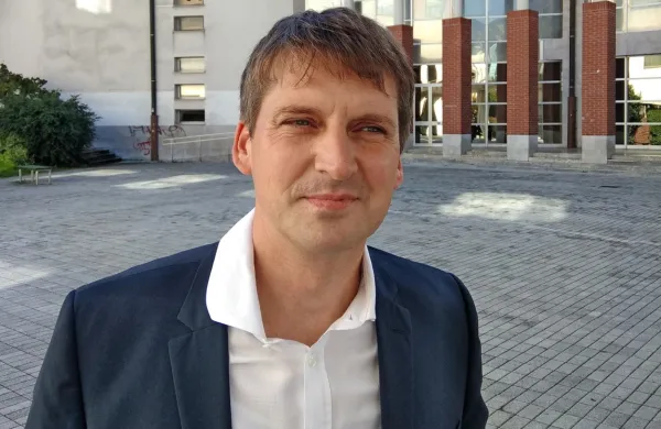 Anton Harej se  zavzema za uravnotežen razvoj mesta in podeželja.  