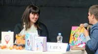Nika Kovač je v  Sv. Antonu pojasnila, zakaj moramo biti iskreni, glasni, odločni. Razveselila jo je tudi nova plošča njej zelo ljubih Zmelkoow.    