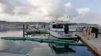 Obnovljen ribiški pomol, novi dostopi do ribiških plovil in v 
ospredju baraže kot zaščita ob morebitnem poplavljanju morja ali   
razlitju goriva.  
