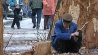 V dokumentarcu je uporabljenih veliko arhivskih posnetkov iz časov obleganega Sarajeva,  ki kažejo 
vsakdanji (vojni) življenjski utrip mesta.