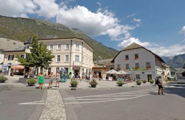 Bovško je vpeto v  obsežne naložbe, kot sta gradnji športne 
dvorane in doma ostarelih, potrebujejo  stanovanja, zahtevna bo 
prenova centra Kanin.  Z vsem tem se bo moral soočati novi 
župan.