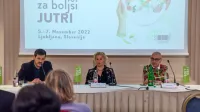 Evropski simpozij hrane so predstavili (z leve): organizator Martin Jezeršek, kuharska mojstrica Ana Roš in publicist Andrea Petrini.