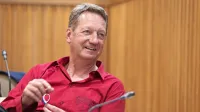 Boris Popovič je v zadnjih petih letih v državnem svetu  zastavil le 
eno vprašanje. 