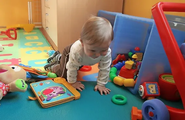 Če ne štejemo enostranskih posvojitev, je bilo v zadnjih letih pri nas skupaj več mednarodnih  kot domačih 
posvojitev.