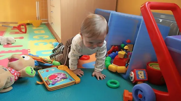 Če ne štejemo enostranskih posvojitev, je bilo v zadnjih letih pri nas skupaj več mednarodnih  kot domačih 
posvojitev.