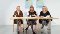 Mateja Poljšak Furlan, Nina Jeza in Pavla Jarc (z leve) so zasnovale letošnji  Pixxelpoint s čezmejno noto.
