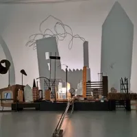 Andrej Štular in Janez Grošelj se bosta predstavila z inštalacijo Mesto - Utopija. 

