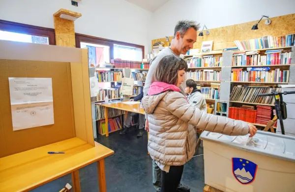 Volišče v bivši carinarnici na Erjavčevi ulici na nekdanjem 
maloobmejnem prehodu Slovenija - Italija.