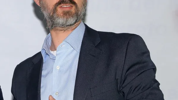 Gorazd Bajc je tržaški zgodovinar, ki proučuje slovensko-italijanske odnose in poučuje na univerzi v Mariboru.
