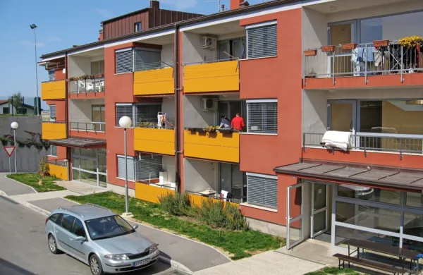 Gradnjo stanovanj na Košti  podpira več kandidatov, saj je občina tam  tako rekoč pridobila vsa dovoljenja. 