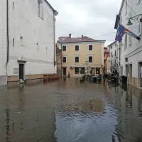 Izola