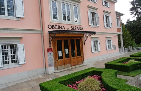 V vili Mirasasso  bo naslednja štiri leta uradoval nov župan. 