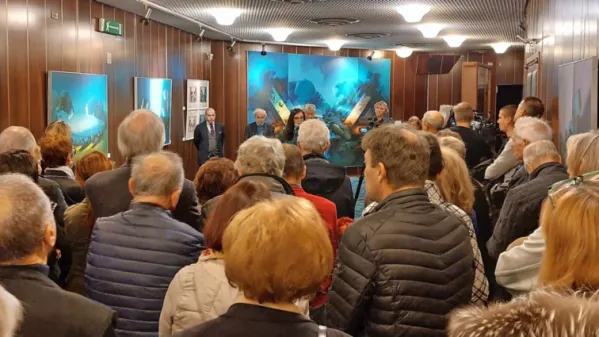  Otvoritev razstave je v  Kulturni dom Gorica pritegnila veliko 
obiskovalcev. 