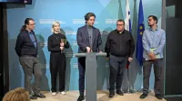 Luka Omladič (z leve) se ukvarja z dolgotrajno oskrbo, Katja 
Simončič z ekonomsko demokracijo, Luka Mesec bo ostal minister 
za delo, Simon Maljevac bo postal minister za solidarno prihodnost, Klemen Ploštajner pa je odgovoren za stanovanjsko politiko.  