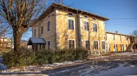 V prenovljena nekdanji gozdarski center in staro logarijo se bo 
prihodnje poletje vselilo 20 uporabnikov, tam  bo tudi dnevni center 
za starejše.