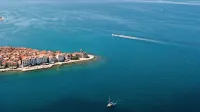 Meje ne bo, gneča bo ostala