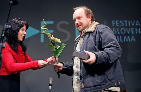 Peter Musevski je leta 2005 na 8. Festivalu slovenskega filma v 
Piranu prejel vesno za glavni moški vlogi v filmih Delo osvobaja in 
Uglaševanje. 