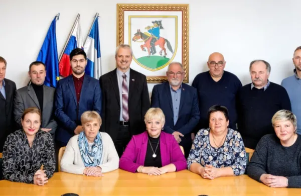 Pivški občinski svet sestavljajo štiri stranke in ena lista. Med 17 
svetniki je šest novih obrazov.