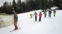 Sobotni uvod  v 40. sezono na smučarskem centru Cerkno, je minil 
na težkem, kompaktnem snegu, a v zadovoljstvo smučarjev.