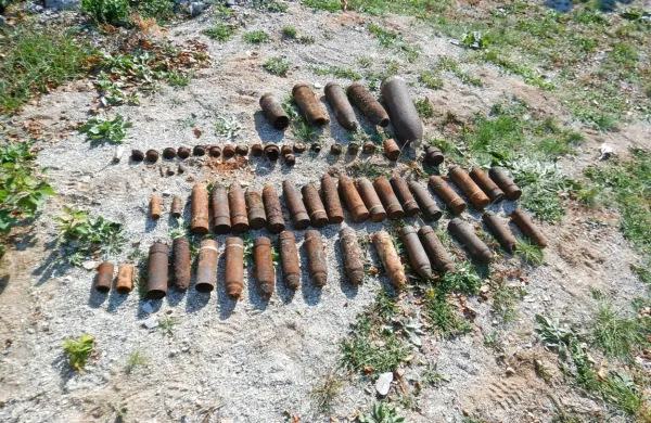 Pri detekciji požarišča na Krasu so odkrili predvsem topovske 
granate in ročne bombe iz časa prve svetovne vojne.