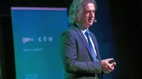 Pot Roberta Goloba na oblast se je začela z bojem za oblast v Gen-I. 
Danes ima preko politike že nadzor nad skoraj celotno slovensko 
energetiko. 