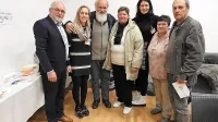 

V območnem odboru Slovenskega društva Hospic  Primorsko–Notranjska, ki je v goste povabil patra dr. Karla Gržana (tretje z leve), 
želijo širiti glas, srčnost in ljubeznivost društva.

