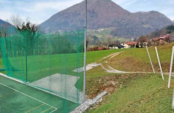 Pod Žabčami bo na  terasi nad Tolminko prostora za dvanajst novih 
hiš.   