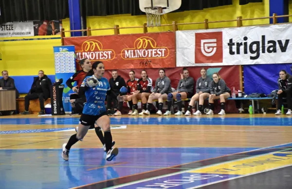 Hitri protinapadi so ena od vrlin Maje Svetik.