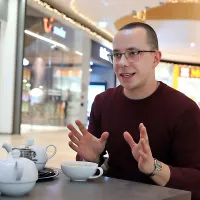Obroke jejmo približno enakomerno čez dan, svetuje Jernej Ogrin. 