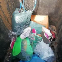 Tako pa izgleda vsebina zabojnika za odpadke pri pokopališču v pivški 
občini. 