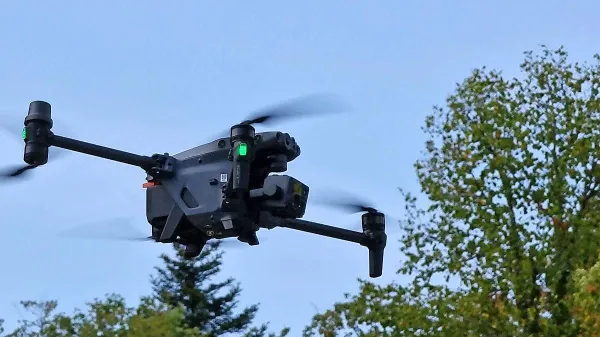 Na agenciji pozivajo vse uporabnike brezpilotnih zrakoplovov, ki 
se še niso registrirali ali ustrezno usposobili, da to storijo čim 
prej.