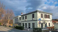 V ambulanti na Škofijah poslej deluje Zdravstveni zavod Zdravljenje Koper. 
