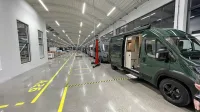 V eni od prenovljenih hal bivše Javorjeve cone v središču Pivke že nastajajo prvi avtodomi.