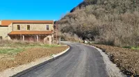Lansko jesen so na novo  asfaltirali odsek, dolg nekaj več kot 
kilometer.