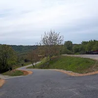 Na novo so asfaltirali tudi  pot pri Belviju na Šmarski cesti. 
