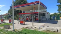 Manjši Petrolov bencinski servis na Vojkovi ulici v Novi Gorici je bil 
sredi avgusta lani tarča oboroženega  roparja.