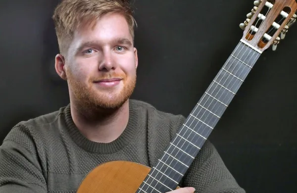 Kitarist Matej Lacković rad posluša klasiko,  metal, rock, pop ...