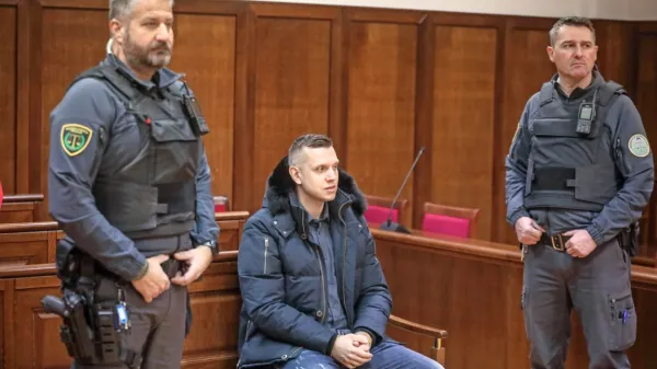 Na zatožni klopi je  sedel samo Klemen Kadivec.