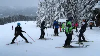 Siv dan na snegu za slepe in slabovidne z Lions klubom Idrija je na 
smučarskem centru Cerkno minil v znamenju dobre volje in v 
družbi množice smučarjev. 
