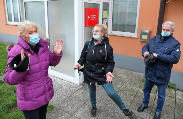 Vneta razprava ljudi, ki ne morejo dobiti osebnega zdravnika. 