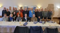 Srčni prostovoljci zavoda Sopotniki, enota Idrija, na prednovoletnem srečanju ob svoji tretji obletnici.