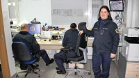 Načelnica Alenka  Korošec  Peruzin  s  sodelavcema  še  v  prostorih na  
Krvavem  Potoku.  