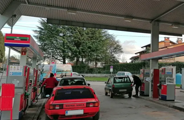  Ne v Mirnu (na fotografiji) ne v Brdih včeraj ni bilo pretirane 
gneče.