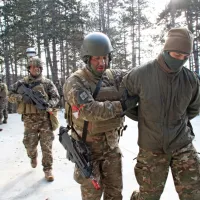 Obrov: Talci rešeni, teroristi vklenjeni