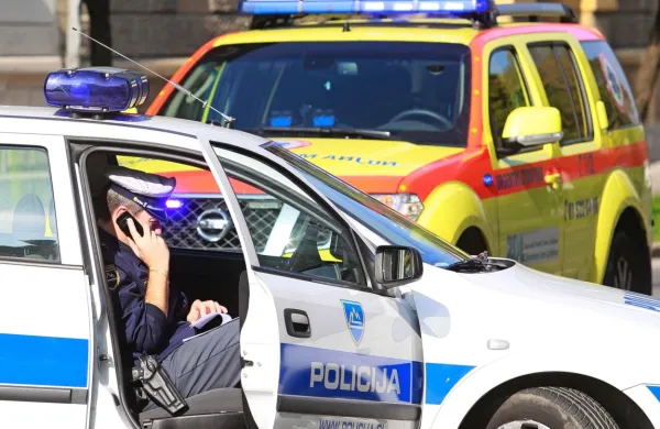 Neznanca v Sežani oropala moškega, policija prosi očividce za pomoč