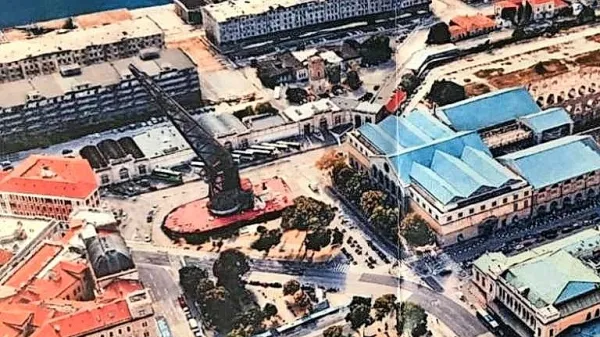 Projekcija Ursusa na trgu