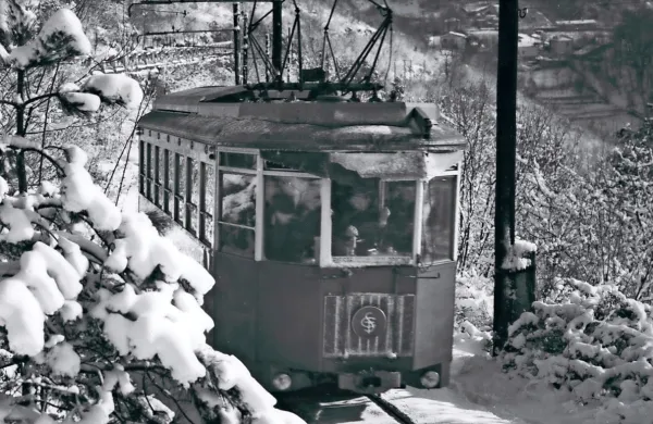 

Openski tramvaj se bo simbolično pripeljal v tržaški Kulturni dom.