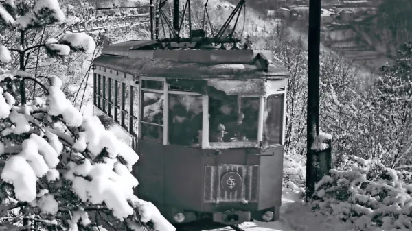 

Openski tramvaj se bo simbolično pripeljal v tržaški Kulturni dom.