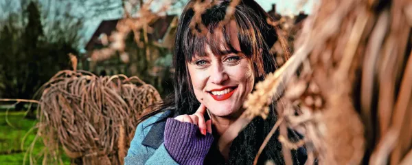 Če nam uspe z  ekološko, trajnostno, etično in luksuzno modo preživeti v tako nepoštenem svetu, smo lahko svetla  luč drugim, pravi Matea  Benedetti.